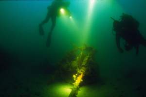 Wrecks:  Submarine (11)