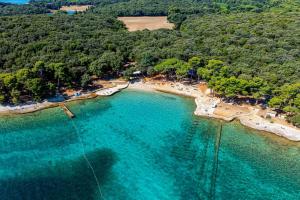 Saluga Beach