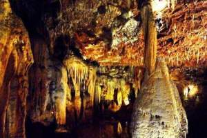 Jama-Grotta Baredine