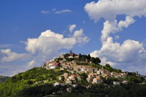 Kaštelir-Labinci and Motovun nominated for the Best Tourism Villages