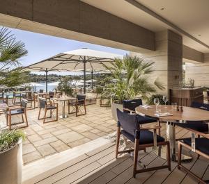 Riva Lounge