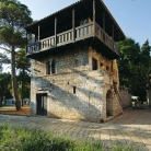  Casa romanica